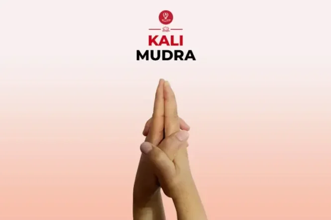 Kali Mudra hand gesture demonstrating the correct finger position during meditation